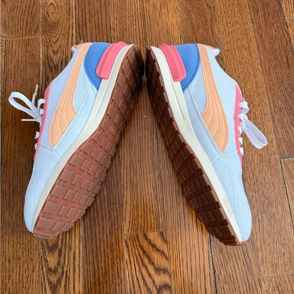 Puma Women's White and Coral Sneakers - Picture 2 of 6